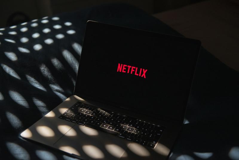 7 izgalmas film, ami 2026-ban debütál a Netflixen

1. **Képzeletbeli utazás** – Egy fiatal lány felfedezi a saját képzeletének határait, amikor egy varázslatos könyv segítségével más világokba lép. A film lenyűgöző látványvilággal és érzelmekkel teli tört