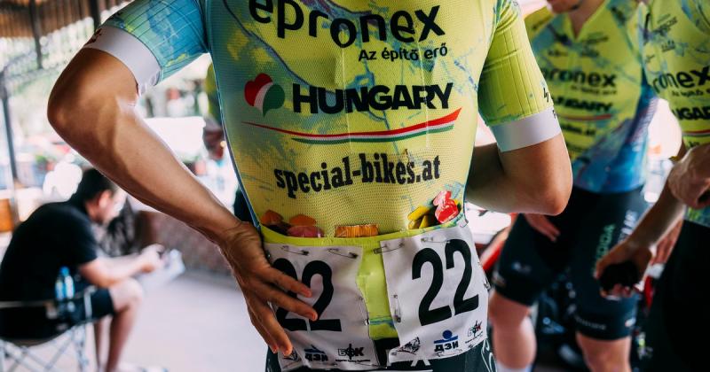 Anyagi nehézségek miatt befejezi működését a magyar kerékpárcsapat.