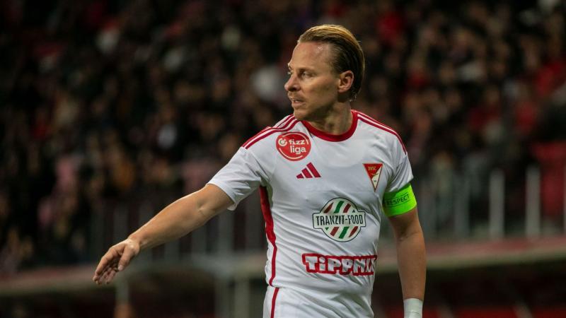 Fotó: Egy valódi világsztár bukkant fel Dzsudzsák Balázs oldalán! Kitalálod, ki ő?