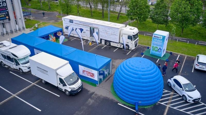 Mobilkórház érkezik a hevesi településre! Teljes körű, ingyenes egészségügyi szűrés várja a lakosokat, ahol szakértők alaposan átvizsgálják az érdeklődőket. Ne hagyd ki ezt a lehetőséget, hogy egészségedet egy professzionális csapat segítse!