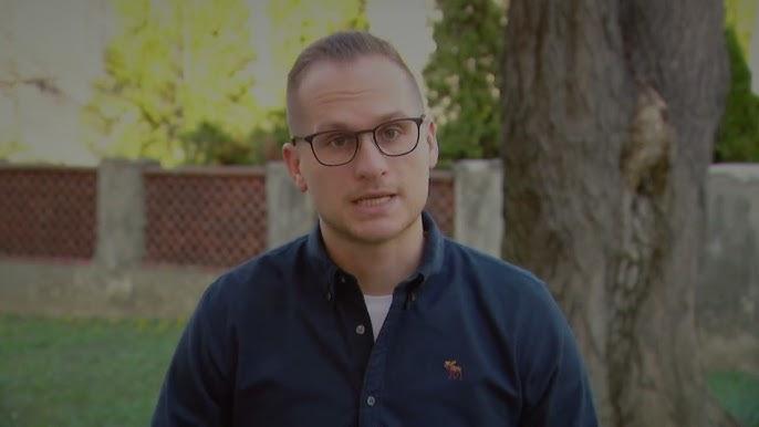 Deák Dániel kifejtette, hogy a Fidesz számára nem előnyös a tisztségviselő jelöltek támadása, mivel ez lehetőséget adna Magyar Péternek arra, hogy könnyedén lecserélje őket.