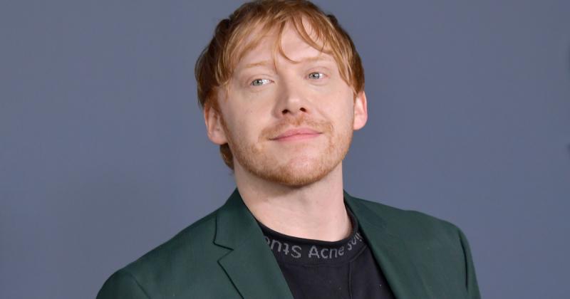 Rupert Grint, a Harry Potter filmsorozat népszerű sztárja, közel 900 millió forintnyi adótartozást halmozott fel, ami miatt most pénzügyi kötelezettségekkel kell szembenéznie.