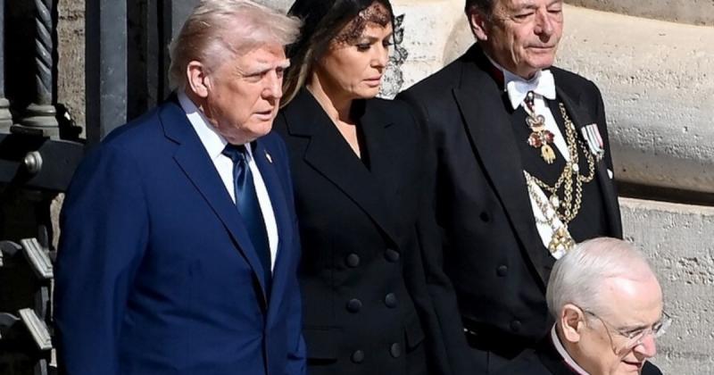 Trump és Zelenszkij sürgős megbeszélést folytattak Ferenc pápa temetése előtt.