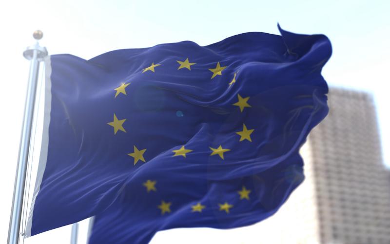 Fontos megemlíteni, hogy Szlovákiában egyre aggasztóbb jelenségként merül fel a gyanú, miszerint módszeres visszaélések történnek az EU-támogatásokkal.