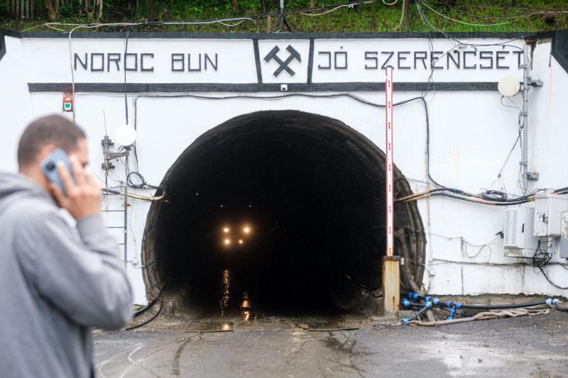 A föld alatti védekezésre tett kísérletek Parajdon véglegesen meghiúsultak, így sajnos nem sikerült megvédeni a Telegdy-bányát a károktól.