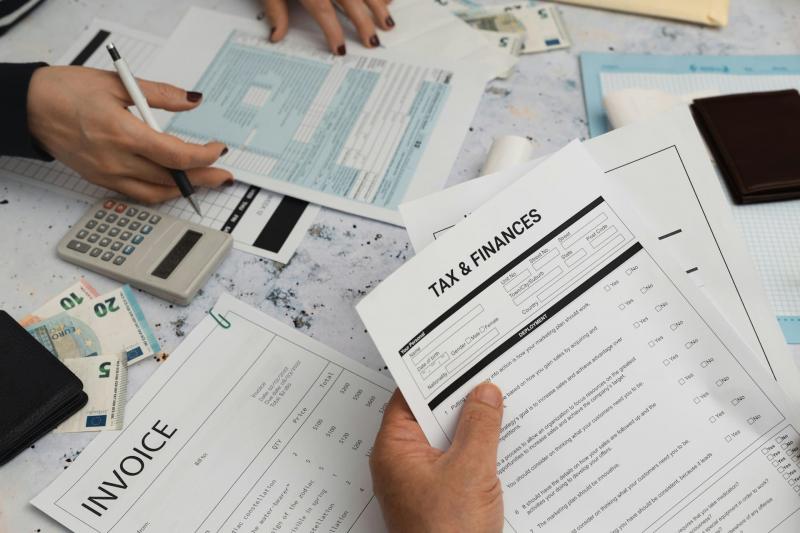 Az áfamentesség mértéke akár 24 millió forintra is emelkedhet, ami jelentős előnyöket jelentene a magyar vállalkozások számára. Ez a lépés komoly megkönnyebbülést hozna számukra, lehetővé téve, hogy még inkább koncentráljanak fejlődésükre és versenyképess