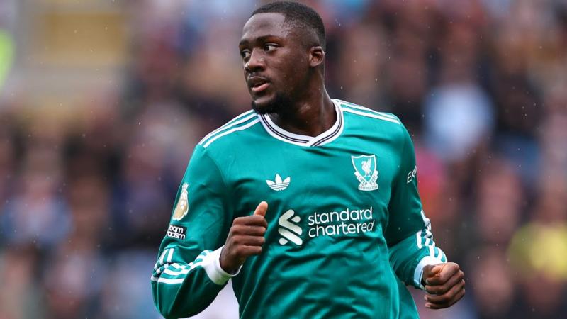 Liverpoolban aggodalommal tekintenek a helyzetre, mivel egyik középhátvédjük sérülést szenvedett el.