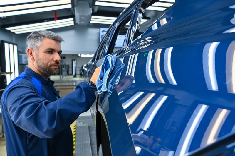 A BMW elektromos járműveinek piaca továbbra is dinamikusan bővül, jelezve a fenntartható közlekedés iránti növekvő keresletet. A zöldautók iránti érdeklődés folyamatosan emelkedik, aminek köszönhetően a BMW elektromos modelljei egyre nagyobb népszerűségne
