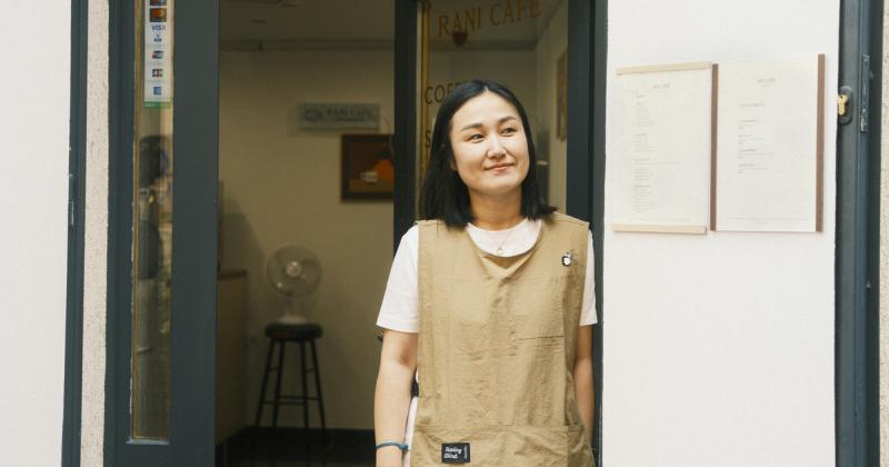 A kis Rani kávézó különleges ízekkel varázsol el, ahol a banános szendvics és a hatalmas kávé egyedülálló élményt kínál. Itt minden falat és korty egy újabb kaland a finom falatok világában!