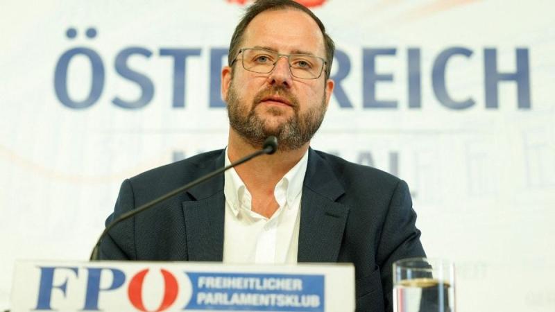 Lázár vádja lavinát indított: Ausztria hivatalos vizsgálatot kezdeményez a Strabag és a Tisza kapcsolatával kapcsolatban.