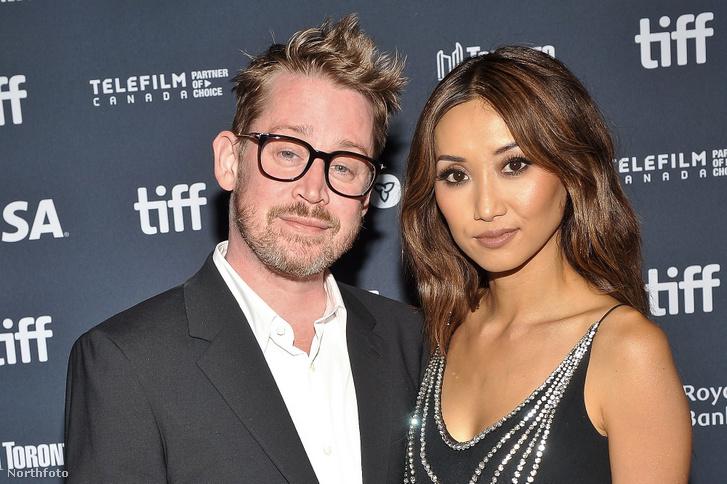 Idén Halloween alkalmából Macaulay Culkin egy igazán különleges jelmezt választott: egy hatalmas vécének öltözött, hogy ezzel örömet szerezzen kisfiaiknak.