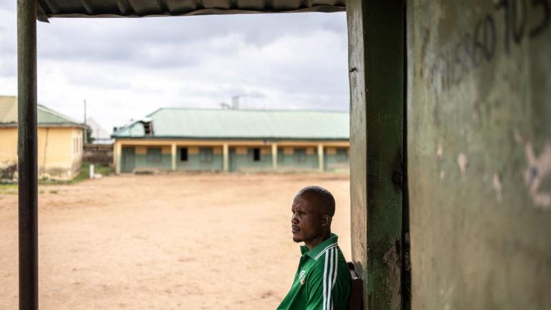 Fegyveres támadók zúdultak rá egy bentlakásos iskolára.