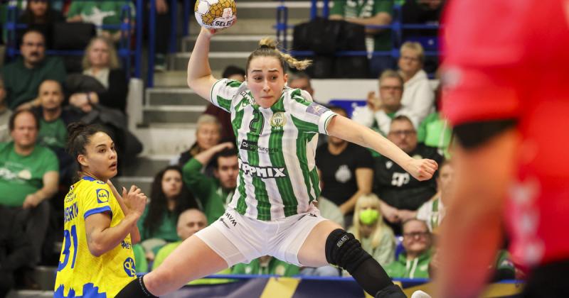 A Ferencváros megállapodást hosszabbított három kiemelkedő magyar válogatott játékossal.